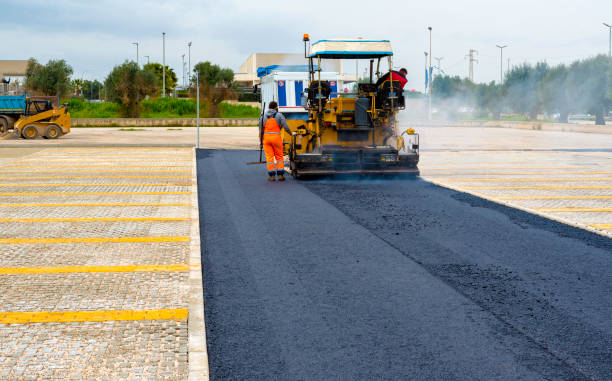 Best Driveway Paving Contractor  in Gallatin, MO